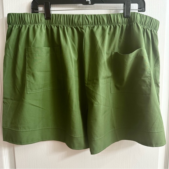 Short - Picture 3 of 5